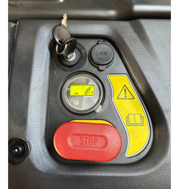 Електричний штабелер GTM PS16N 5300 самохідний 1,6т 5,3м AGM